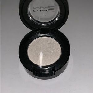 MAC Cosmetics Makeup - Mac eyeshadow MAC Cosmetics Makeup - Mac eyeshadow